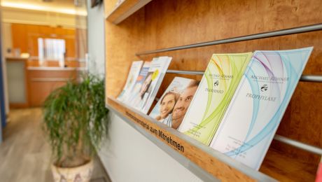 Informationsbroschüre Oralchirurgie in Berlin